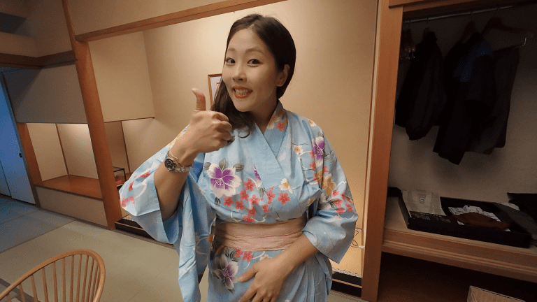 🇯🇵 $100 vs $600 Japan Hot Springs: Budget vs Luxury Onsen