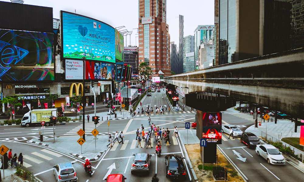 Kuala Lumpur Bukit Bintang street intersection Malaysia long term stay digital nomad
