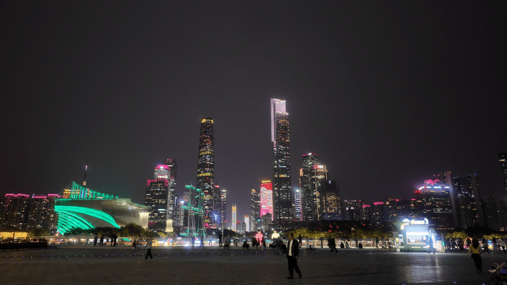 Canton Tower Guangzhou night skyline Pearl River light show China landmark 600 meters