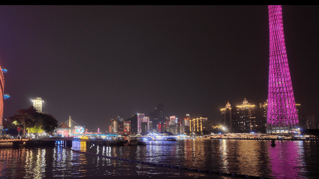 Canton Tower Guangzhou Pearl River night reflection skyline China best view