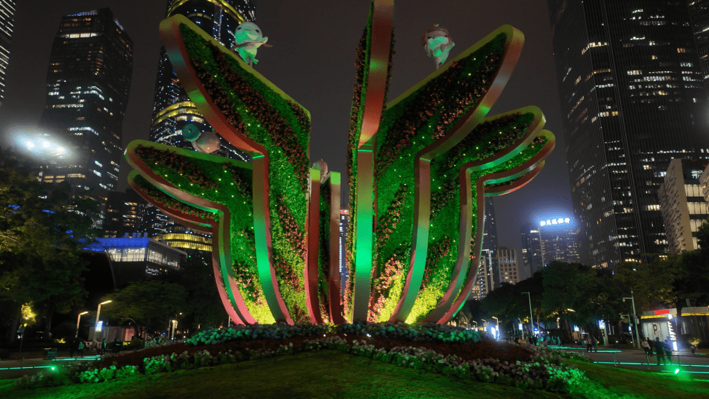 Haixin Bridge Guangzhou Pearl River night walk Canton Tower view China travel