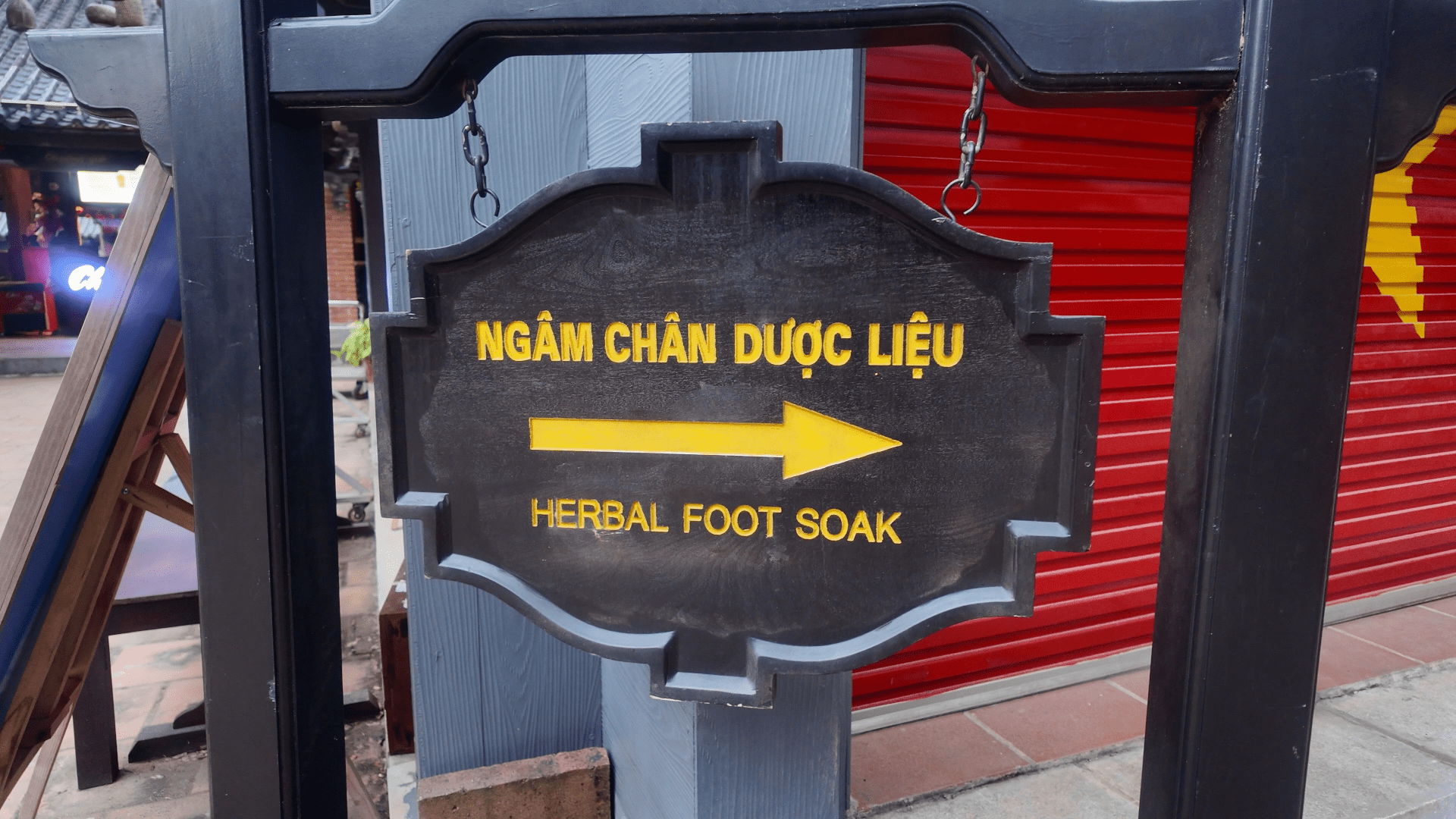 Bai Dinh Pagoda electric buggy hop on hop off Ninh Binh Vietnam