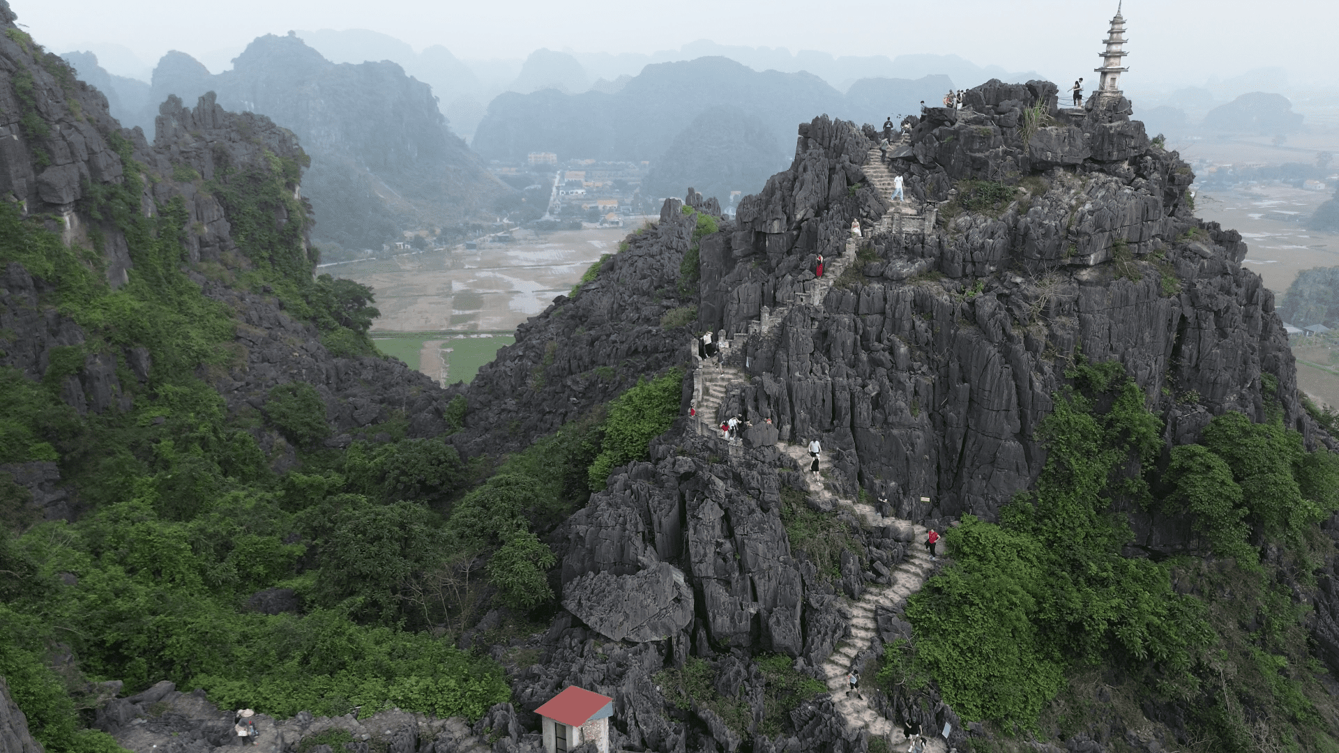 2 days in Ninh Binh Hang Mua Peak steep stone steps hike Vietnam