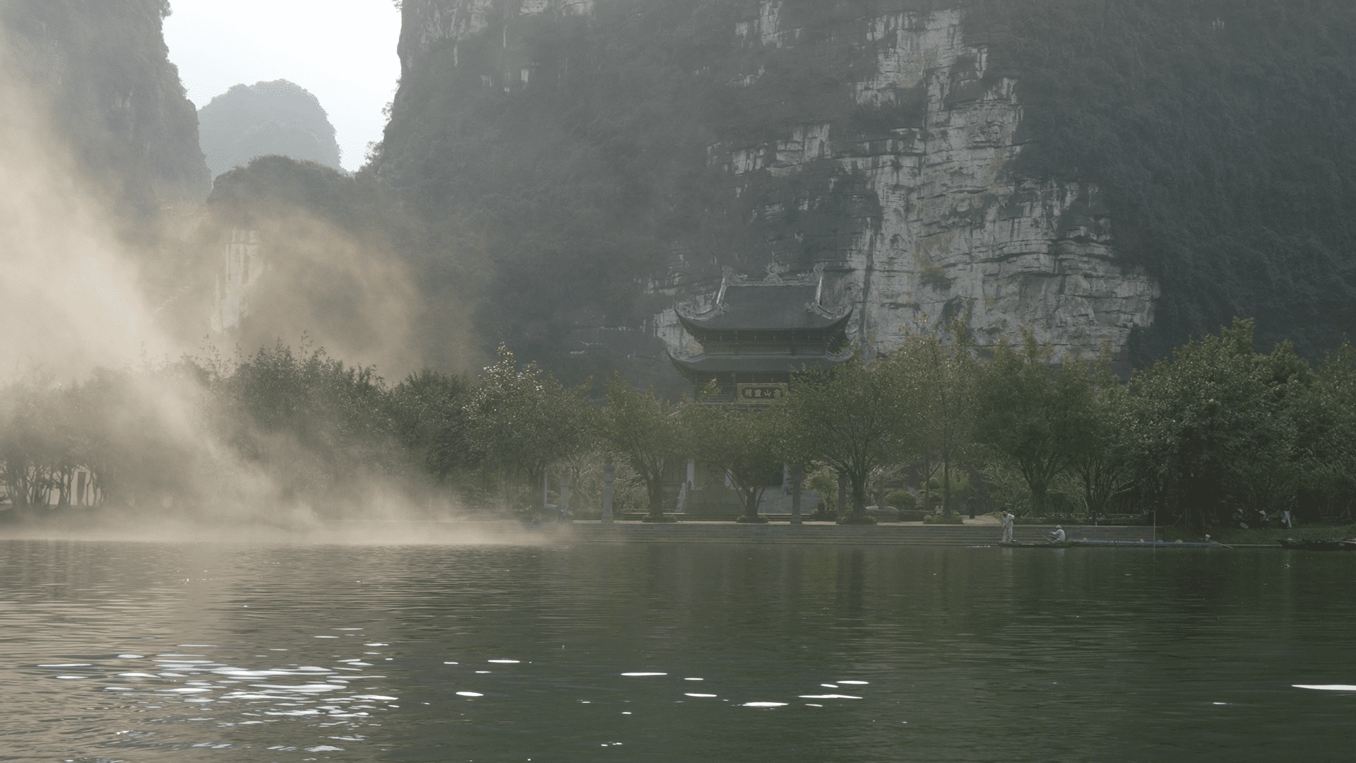 Tam Coc bamboo boat rice fields river 2 days in Ninh Binh Vietnam
