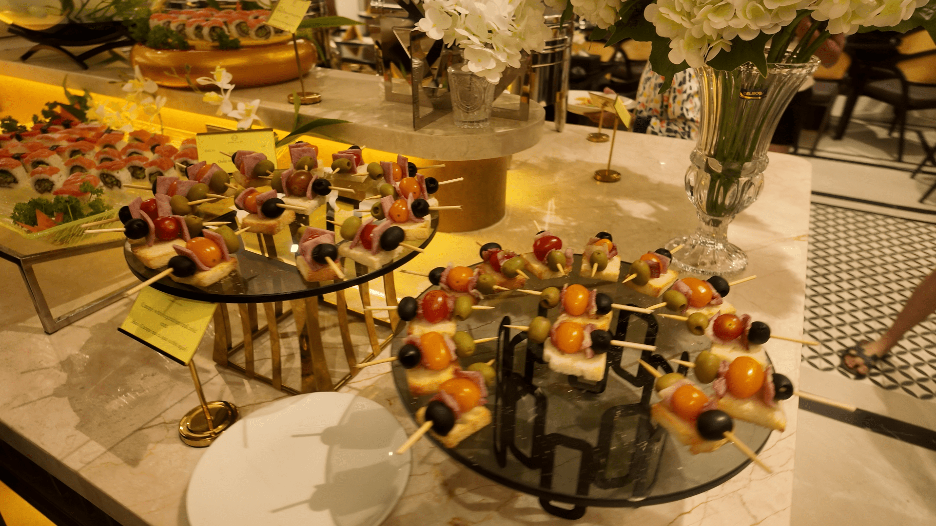 Diana cruise buffet food variety Lan Ha Bay Vietnam