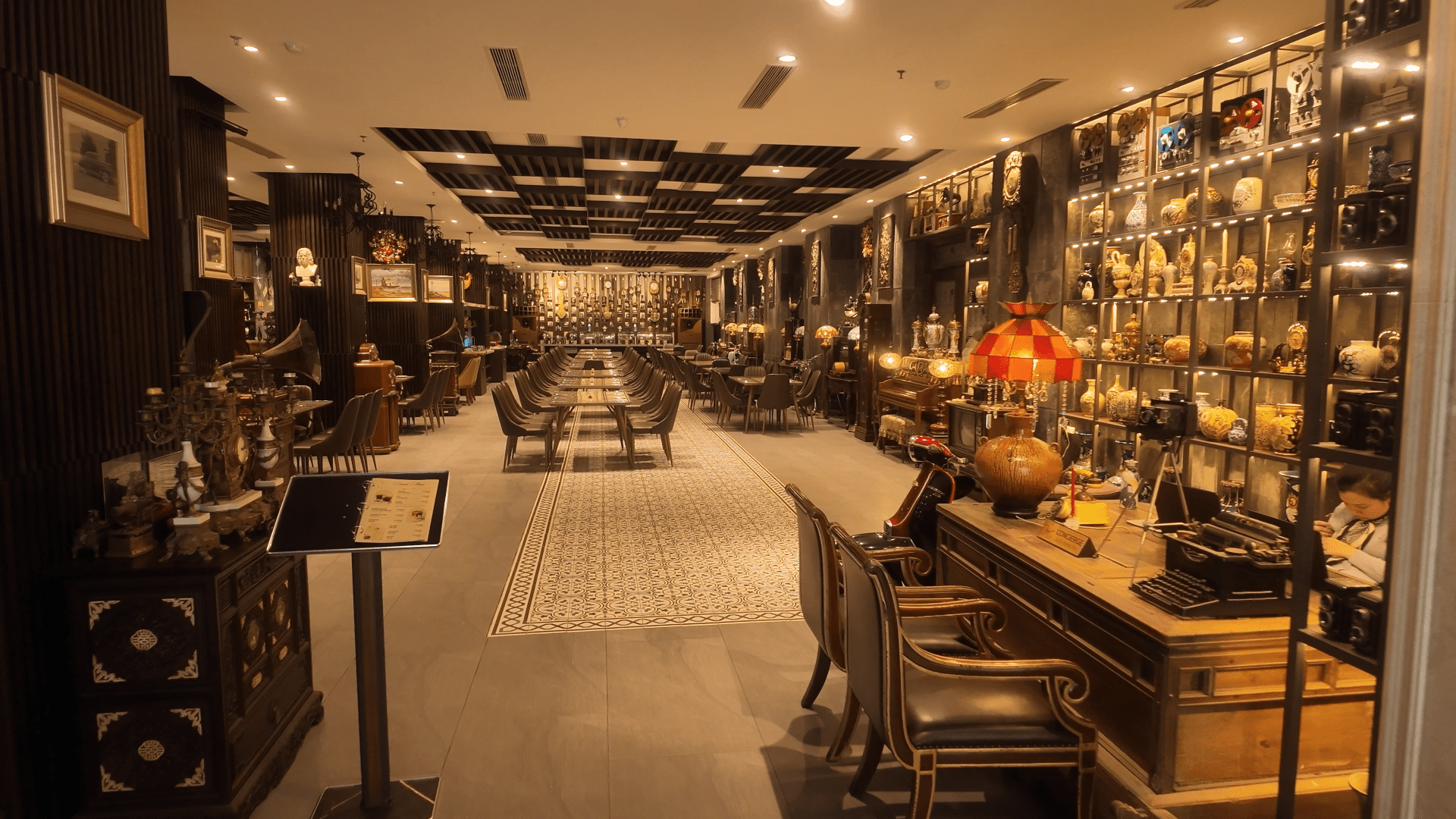 Dong Duong Hotel Da Nang eclectic interior design