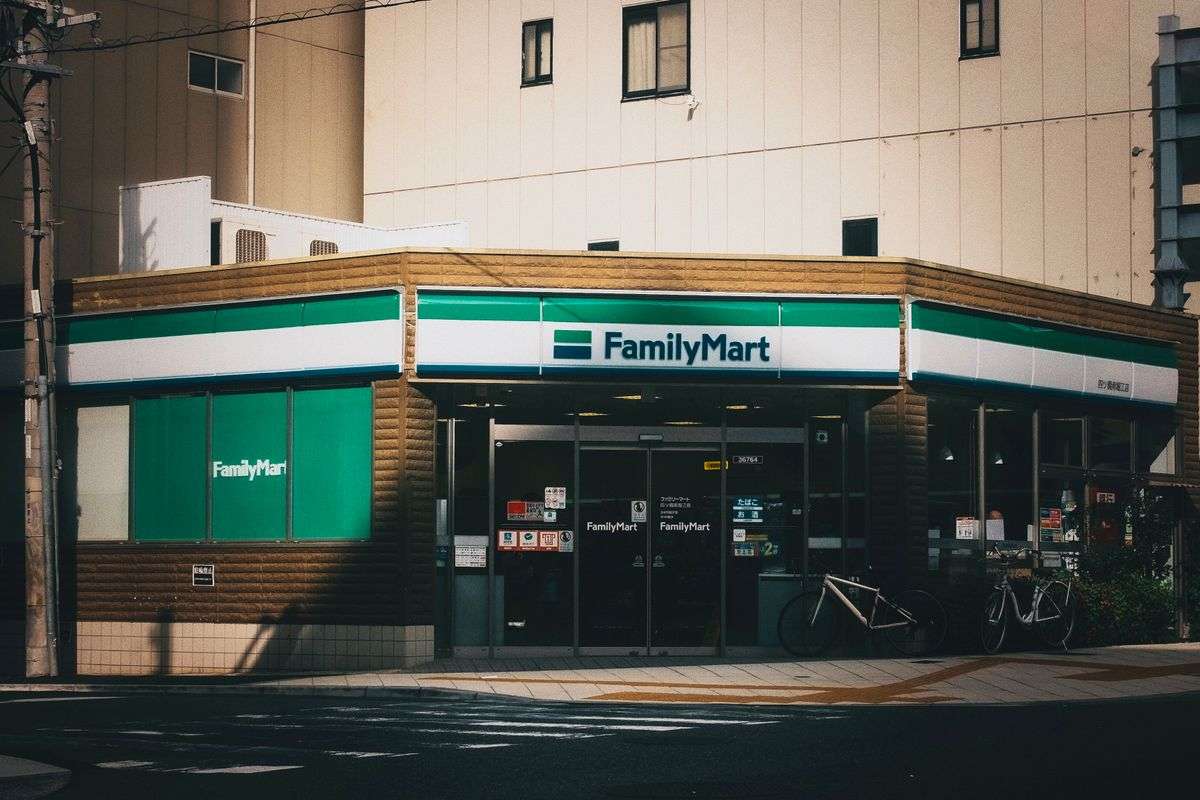 FamilyMart Japan where you can top up your Japan IC card