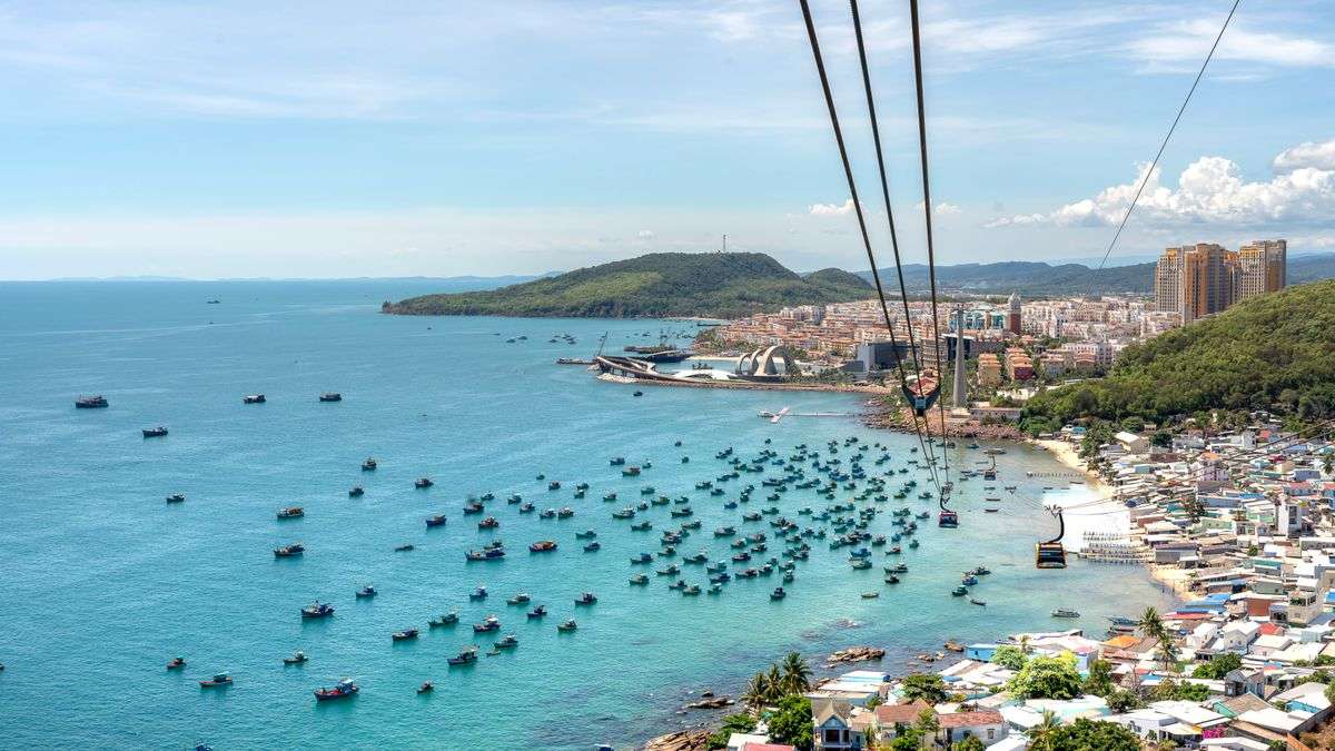 Best time to visit Phu Quoc - white sand beach and calm sea